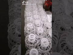 W pełni zautomatyzowana linia paszowa wciągarki do karmienia dla fermy kurczaków i kaczek w dużej szopie